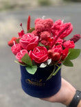 Load image into Gallery viewer, Valentine Velvet- Candle Bouquet