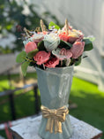 Load image into Gallery viewer, Candelle Signature Piece Candle Bouquet