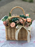 Load image into Gallery viewer, Ribbon Candle Basket
