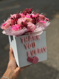Load image into Gallery viewer, Essential Custom Flowers gift candles
