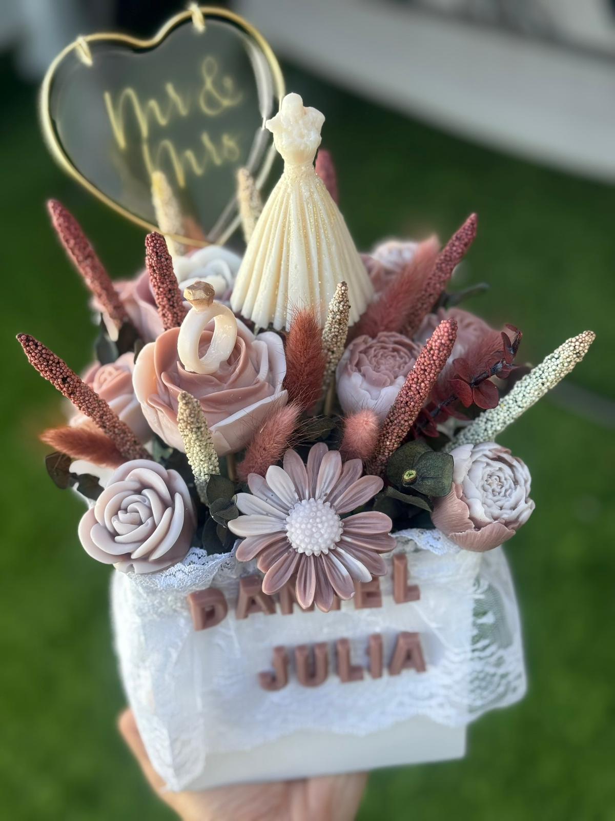 Essential Custom Flowers gift candles