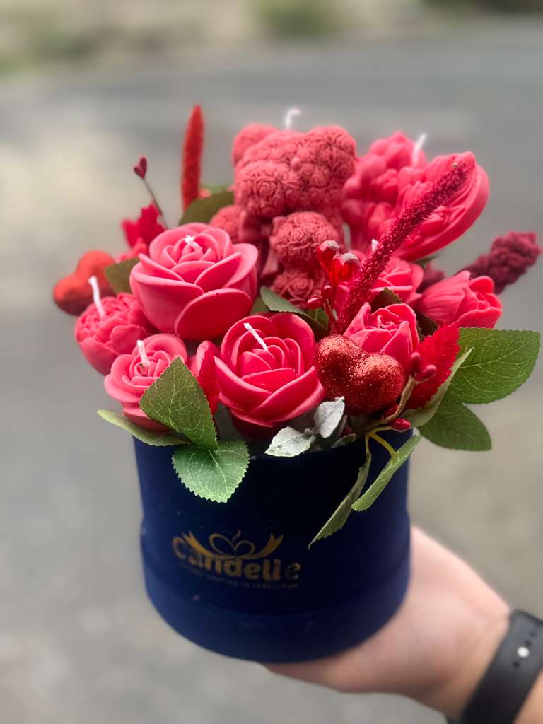 Valentine Velvet- Candle Bouquet