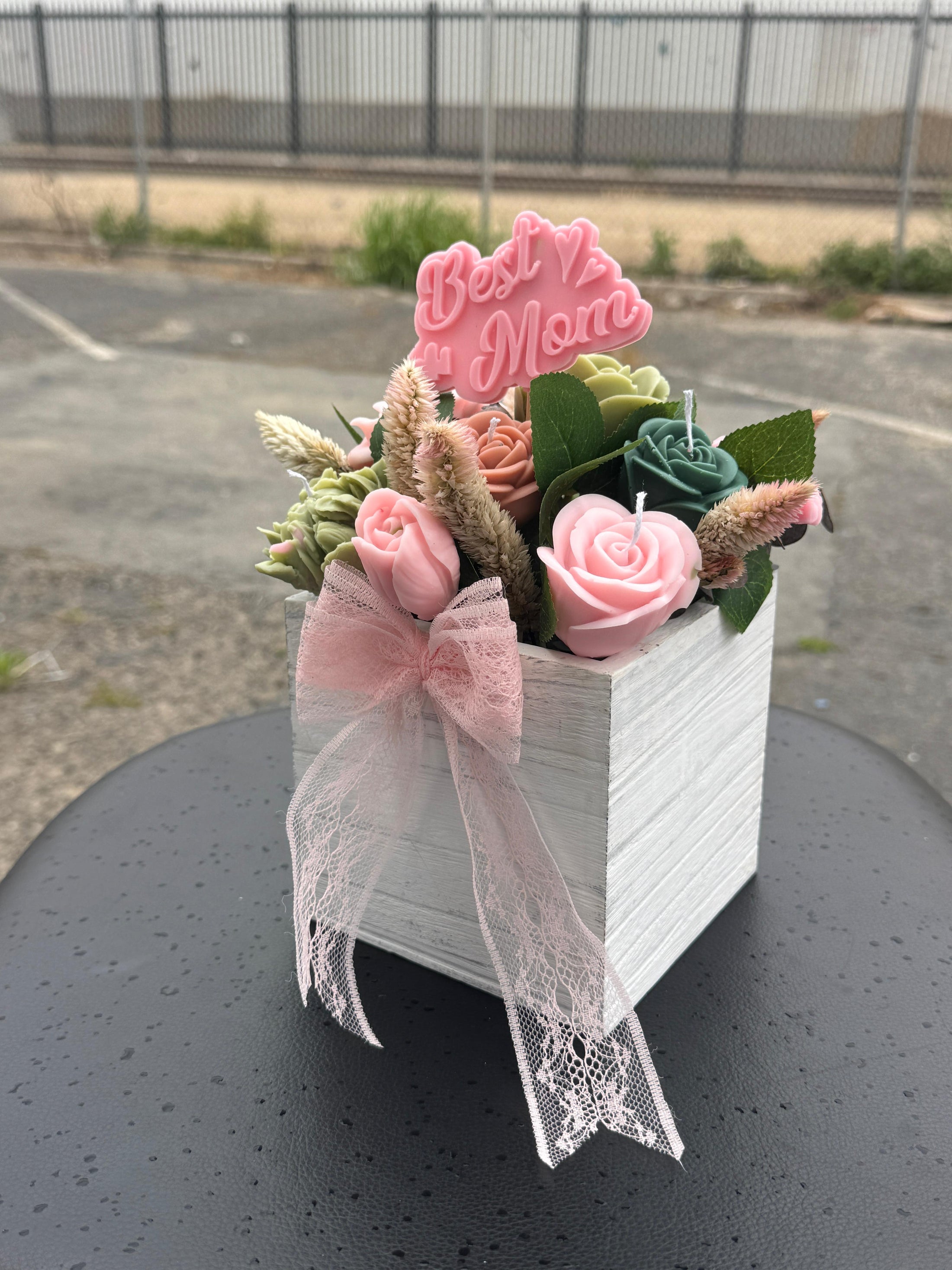Best Mom Pink Candle Arrangement