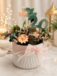 Load image into Gallery viewer, Essential Custom Flowers gift candles

