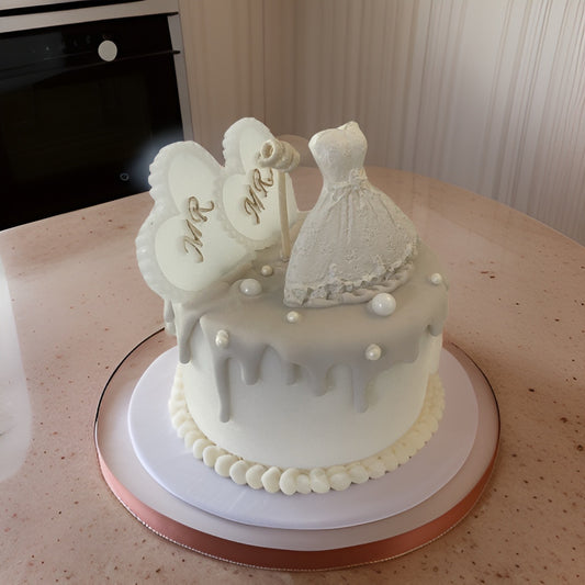 Opaline Couture Éternelle- Bridal Candle Cake